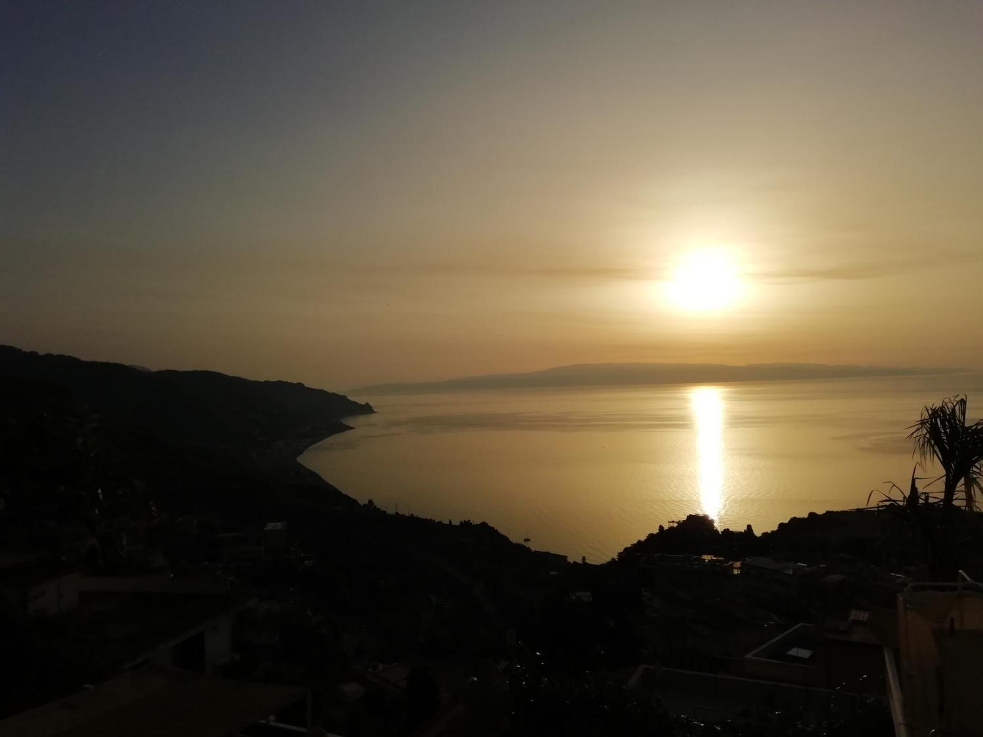 Villa Johnny And Mary'S House Breathtaking View Taormina Værelse billede